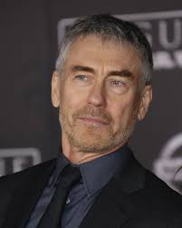 Tony Gilroy Writing To Direct Warner Bros Thriller