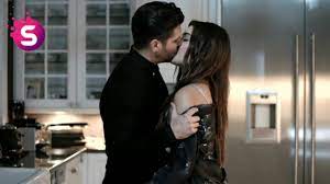 Nov 13, 2014 · hep yaptığım şey. Romantik Whatsapp Durumu Status Hande Ercel Hot Romantic Status Romantic Kiss Ask Videolari Youtube