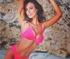 Loredana chivu piercing la pizdulină. Superba MÄƒdÄƒlina Ghenea S A Intors In Å£arÄƒ DupÄƒ Ce A Fost LovitÄƒ De Ghinion In Dragoste Vezi Care A Fost Motivul Incredibil Foto Evenimentul Zilei