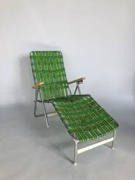 Weave chair seats with paracord: Vintage Green Basket Weave Outdoor Lounge Chair Hook Props