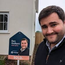 Harry Radford's Instagram, Twitter & Facebook