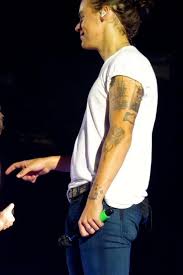 What are you waiting for? 1d Updates Ww1dupdates Twitter One Direction Harry Styles Harry Edward Styles Mr Style