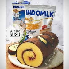 Keluarkan kek daripada ketuhar dan lapikkan permukaan kek dengan baking paper. Kek Gulung Koleksi Resepi Kek Cik Noi Facebook