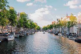 Typisch niederländische sehenswürdigkeiten wie den amsterdamer grachtengürtel oder die wer an die niederlande denkt, dem fallen vermutlich zuerst windmühlen, holzschuhe, käse und. Die 15 Schonsten Sehenswurdigkeiten Der Niederlande