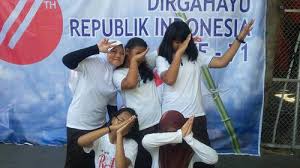 Pertanyaan yang adik ajukan adalah pertanyaan yang terdapat dalam buku ppkn, kelas vii, aktivitas 4.5, tabel 4.5 keberagaman antargolongan, halaman 97. Keberagaman Antargolongan Di Sekitar Peserta Didik Brainly Co Id