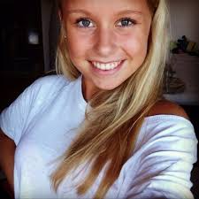 Anna Ahrens (@AhrensAnna)