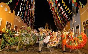 No passado, ela tinha um conceito religioso em homenagem aos santos católicos santo. 10 Things To Know About Festa Junina In Brazil