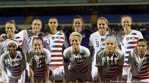 A seleção americana feminina de futebol (foto: O Que Voce Precisa Saber Sobre A Copa Do Mundo Feminina Dw Brasil Noticias E Analises Do Brasil E Do Mundo Dw 07 06 2019