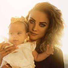 Rose and Naleya van der Wiel Pic: Rose Bertram