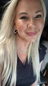 Tara Pack's Instagram, Twitter & Facebook