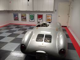 Vintage Porsche Speedster On Racedeck Garage Floor Diamond Tuffshield Style Http Www Racedeck Com Racedeck Garage Floor Garage Style Garage Installation