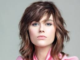 Tagli capelli scalati 2022 corti, medi, lunghi: Tagli Scalati Le Tendenze Del 2020 A Cui Ispirarsi Per Tutte Le Lunghezze The Wom Beauty