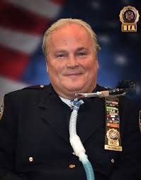 SBA Marshal Catherine Kunst and Detective Bureau Director Michael Daly  enjoy a fulfilling evening with the @NYPDHNS and the brave boys and girls  currently receiving cancer treatment at the Ronald McDonald House