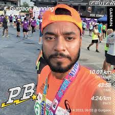 10k for the day🏃🏃🏃☁️ Morning Run.. 10k Distance 10.01 km Pace 6:35 /km  Time 1h 6m SKYTOWN SKYTOWA GROUP ลิ BUN