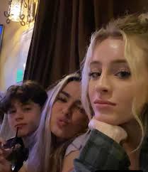 Kara Banks (karanikovabanks)