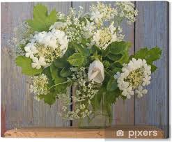 Grazie ai fiori bianchi, in giardino, è possibile creare delle. Quadro Su Tela Bouquet Nel Vaso Con I Fiori Bianchi Pixers Viviamo Per Il Cambiamento