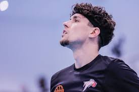 Max Richardson (@MaxRichardson11)