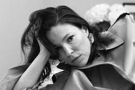 Alissa Bennett's Instagram, Twitter & Facebook