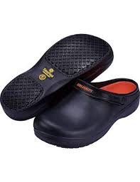 It is a great looking non skid shoe at an the best kitchen shoe is not only for professional chefs. Top 15 Best Chef Shoes In 2021