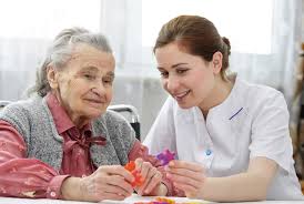 Cuidados de enfermería en el paciente geriátrico | MI DULCE HOGAR lima