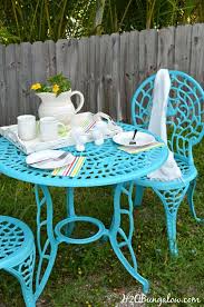 How To Spray Paint Outdoor Metal Furniture To Last A Long Time Simple Diy Tu Painting Metal Outdoor Furniture Metal Outdoor Furniture Patio Furniture Makeover
