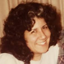 Temp-tations by Tara Large Full Sized Ceramic Hand Painted Pie  Plate/casserole Dish