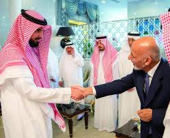 محمد اشرف غني تر دې مخه چې د افغانستان ولسمشر شي، پخواني ولسمشر حامد کرزي په اشرف غني د ۱۳۹۸ کال په ټاکنو کې د افغانستان د ولسمشر په توگه انتخاب شو که څه هم چې. Ø§Ù„Ù…Ù…Ù„ÙƒØ© ÙˆØ£ÙØºØ§Ù†Ø³ØªØ§Ù† ØªØ·ÙˆÙŠØ± Ø§Ù„Ø¹Ù„Ø§Ù‚Ø§Øª ÙˆÙØ±Øµ Ø§Ù„Ø§Ø³ØªØ«Ù…Ø§Ø± ØµØ­ÙŠÙØ© Ù…ÙƒØ©