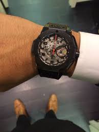 This is a display model black suede rubber hublot ferrari strap for men's watch. Hublot Ferrari All Black
