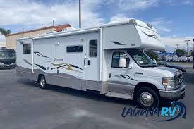 These models are ideal for a retired couple or a family with small kids. 2008 Winnebago Outlook 31c Laguna Rv