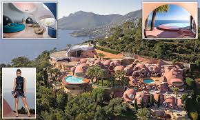 'palais bulles' pierre cardin's bubble house by antti lovag (video). Pierre Cardin S Wacky 300m Bubble Palace Hits The Market Again Daily Mail Online