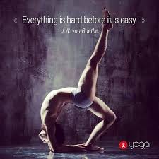 Iyengar mit seinem persönlichen ja yoga zu unterrichten Yoga Time Online Yoga Classes Yoga Inspiration Yoga Times How To Do Yoga