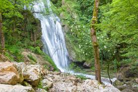 Résultat de recherche d'images pour "cascade à autoire"