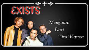 Terasa tercabarnya kelakianku ini dengan sikapmu menentanglah aku ini insan kekurangan senangnya kau mainkan… Exists Mengintai Dari Tirai Kamar Buih Jadi Permadani Lirik Youtube