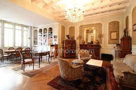 Il est situé rue bossuet dans un bel immeuble style haussmannien, en plein coeur d'un quartier recherché. A Vendre Appartement Haussmannien 229 M A Marseille 4eme Arrondissement 850 000 Optimhome Immobilier