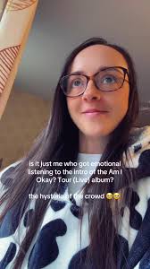 we’ve all been there 🥹🫶🏼✨ nothing quite like group therapy with @Megan  Moroney though. p.s. don’t mind me in my wfh oodie 🐮 #countrymusictiktoks  #countrymusic #meganmoroney #amiokaytour #emocowgirl