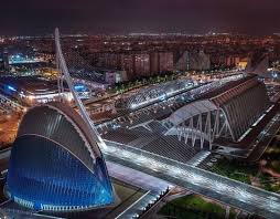 Valencia Enamora On Instagram La Ciudad De Las Artes Y Las Ciencias De Valencia Es Impresionante De Dia Y Espectacula Sydney Opera House Opera House Valencia