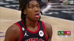 Ayo Dosunmu 6 PTS 6 REB: All Possessions (2022-12-28)