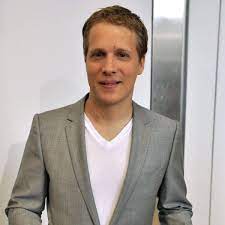 Die sängerin lässt sich auf einen öffentlichen streit mit dem comedian ein. Die Kinder Von Oliver Pocher Bekommen Nichts Vererbt Stars
