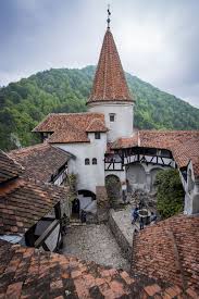 Der schlossberg (titelbild) mit dem wahrzeichen der stadt graz, dem grazer uhrturm. Rumanien Sehenswurdigkeiten Dracula Transsilvanien Co