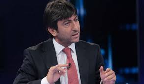 Ntv'de yayınlanan %100 futbol programında rıdvan dilmen sezonun en iyi 11'ini belirledi. Ridvan Dilmen Kimdir Ridvan Dilmen Hayati Ve Nereli