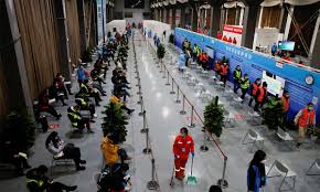 But the throughput of people is insufficient. Báº¯c Kinh Phat Phiáº¿u Mua Hang Cho NgÆ°á»i Tiem Vaccine Covid 19 Vnexpress