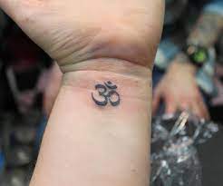 Namaste tattoo ॐ | foot tattoos, namaste tattoo, yoga tattoos. Namaste Symbol Tat Malenkie Tatuirovki Tatuirovki Tatu