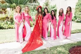 Real Weddings Real Wedding Photos In Florida Weddingwire Com Traditional Vietnamese Wedding Vietnamese Wedding Vietnamese Wedding Dress