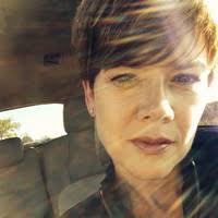 Tami Vandyke's Instagram, Twitter & Facebook