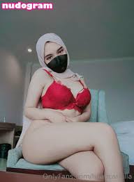 CamillaReese  HijabCamilla Nude Leaks OnlyFans Photo 13 - Nudogram v2.1
