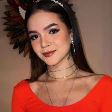 Internautas detonam fotos de rosto da atriz Mel Maia: Para de mexer!