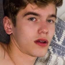 Levi Rhodes's Instagram, Twitter & Facebook