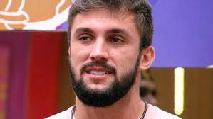 O professor de crossfit, que tem sido cobiçado por anitta, virou assunto entre os internautas. Ex Bbb Arthur Picoli Choca Ao Revelar Efeito Devastador Dos Haters Em Seus Pais Glamour Em Foco