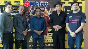 Abang long fadil is a 2014 malaysian action comedy film written and directed by syafiq yusof. Abang Long Fadil 3 Bertaraf Hollywood
