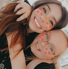 Where to get acrylic nails done in town?